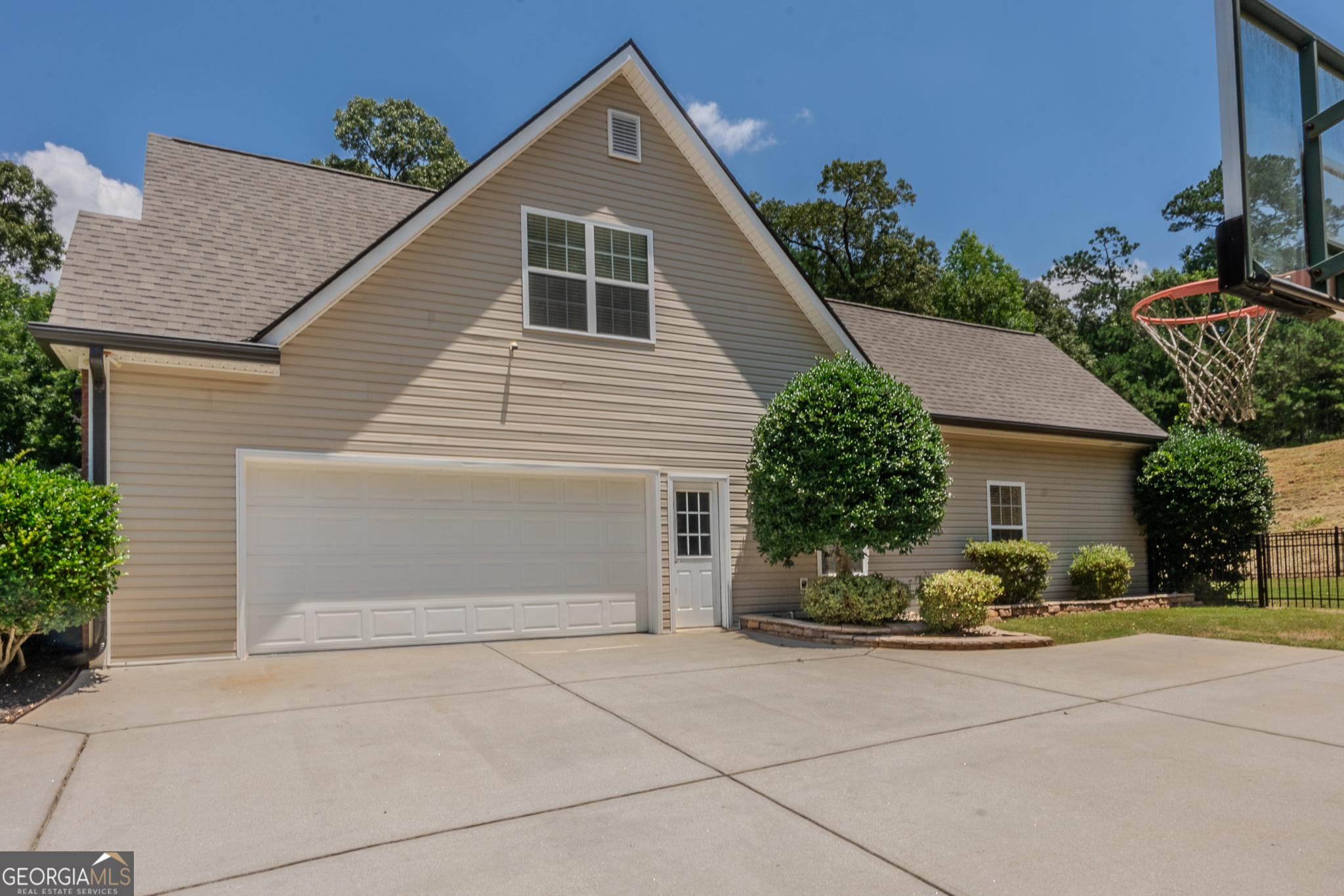 Sharpsburg, Georgia 30277, United States, 4 Bedrooms Bedrooms, ,4 BathroomsBathrooms,Residential,Active,168825