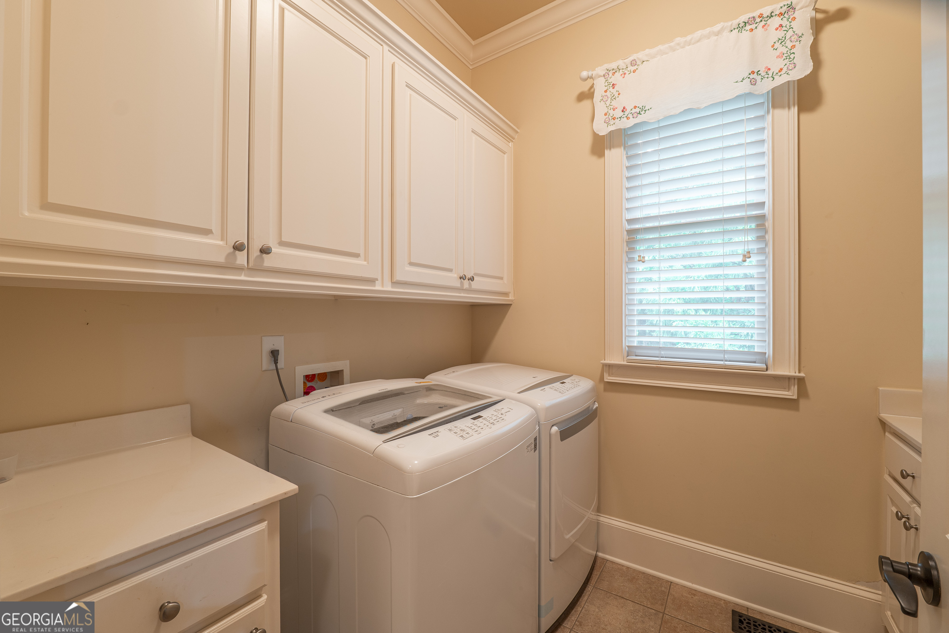 Brookview Manor - Residential