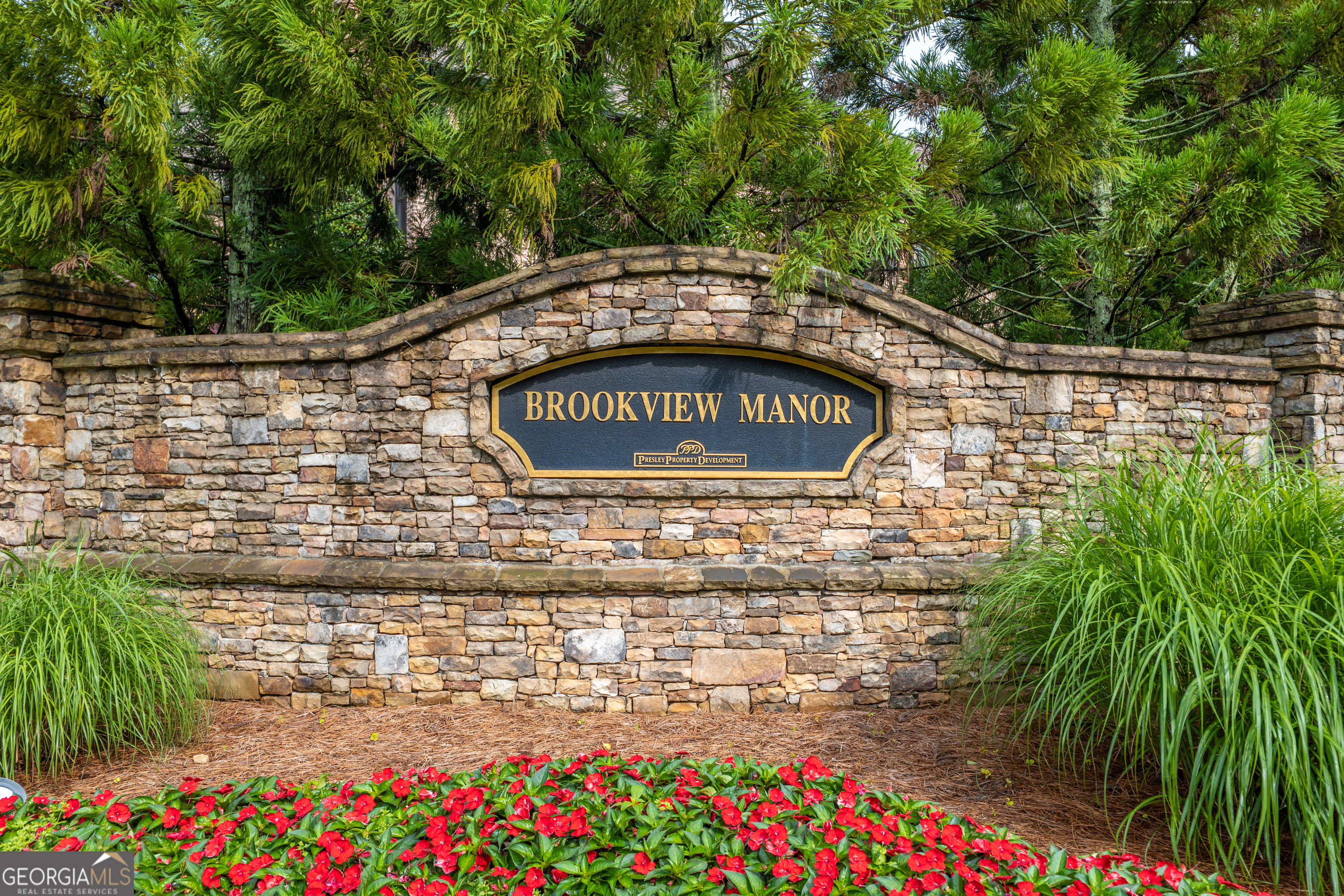 Brookview Manor - Residential