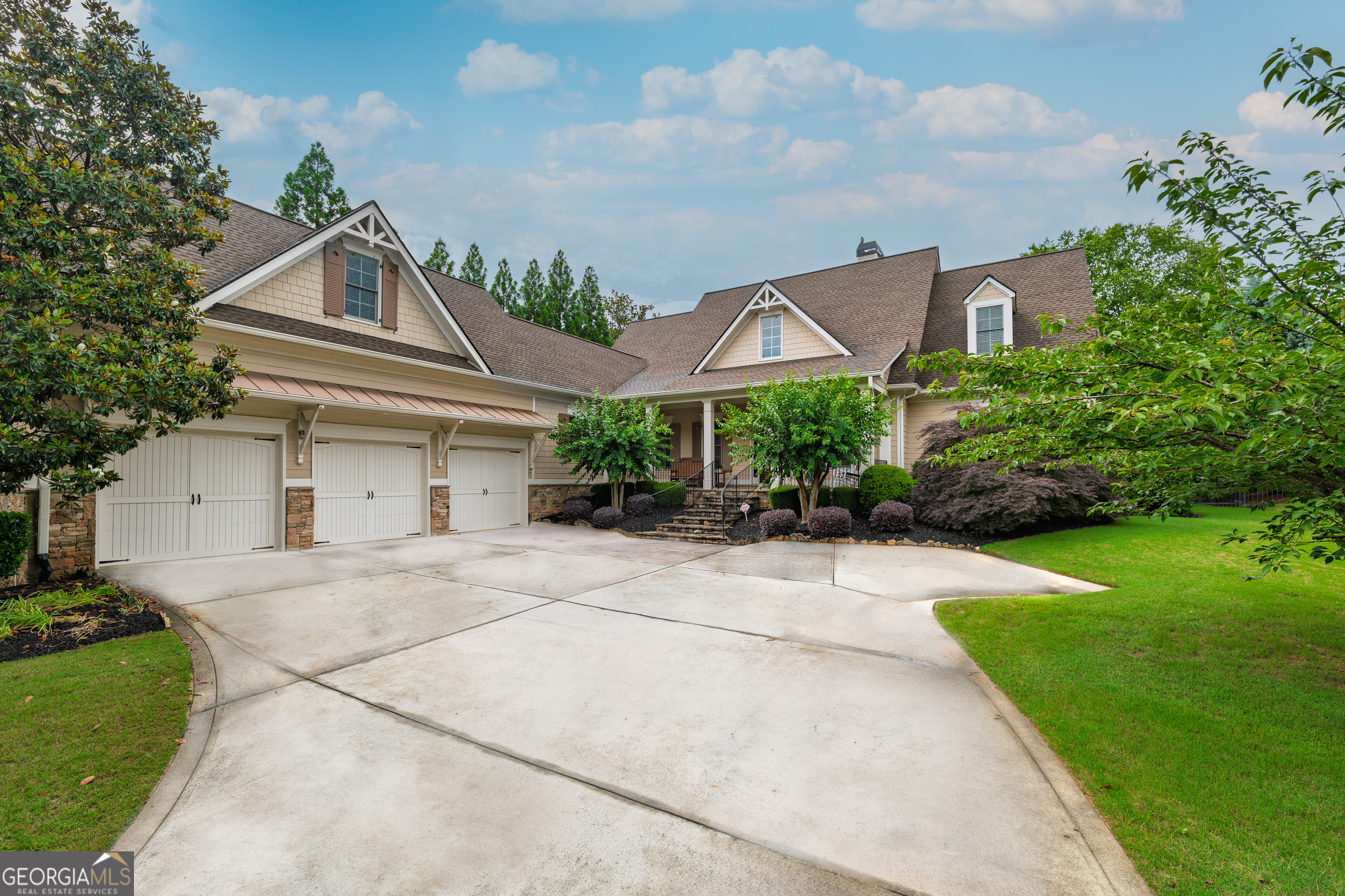 Brookview Manor - Residential
