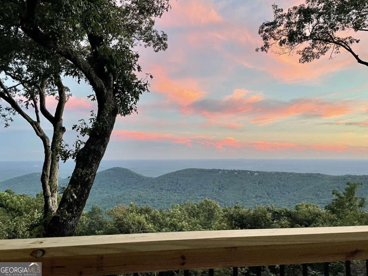 524 Sanderlin Mtn DR