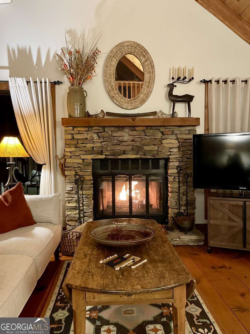 524 Sanderlin Mtn DR