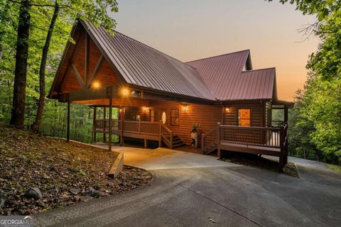 Photo of 433 Spruce Circle, Mineral Bluff, GA 30559 (MLS # 10511385)