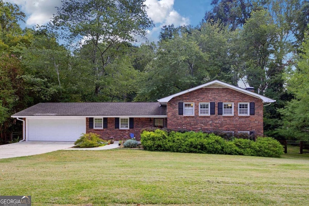Photo of 949 Tranquil Drive, Austell, GA 30106 (MLS # 10848455)