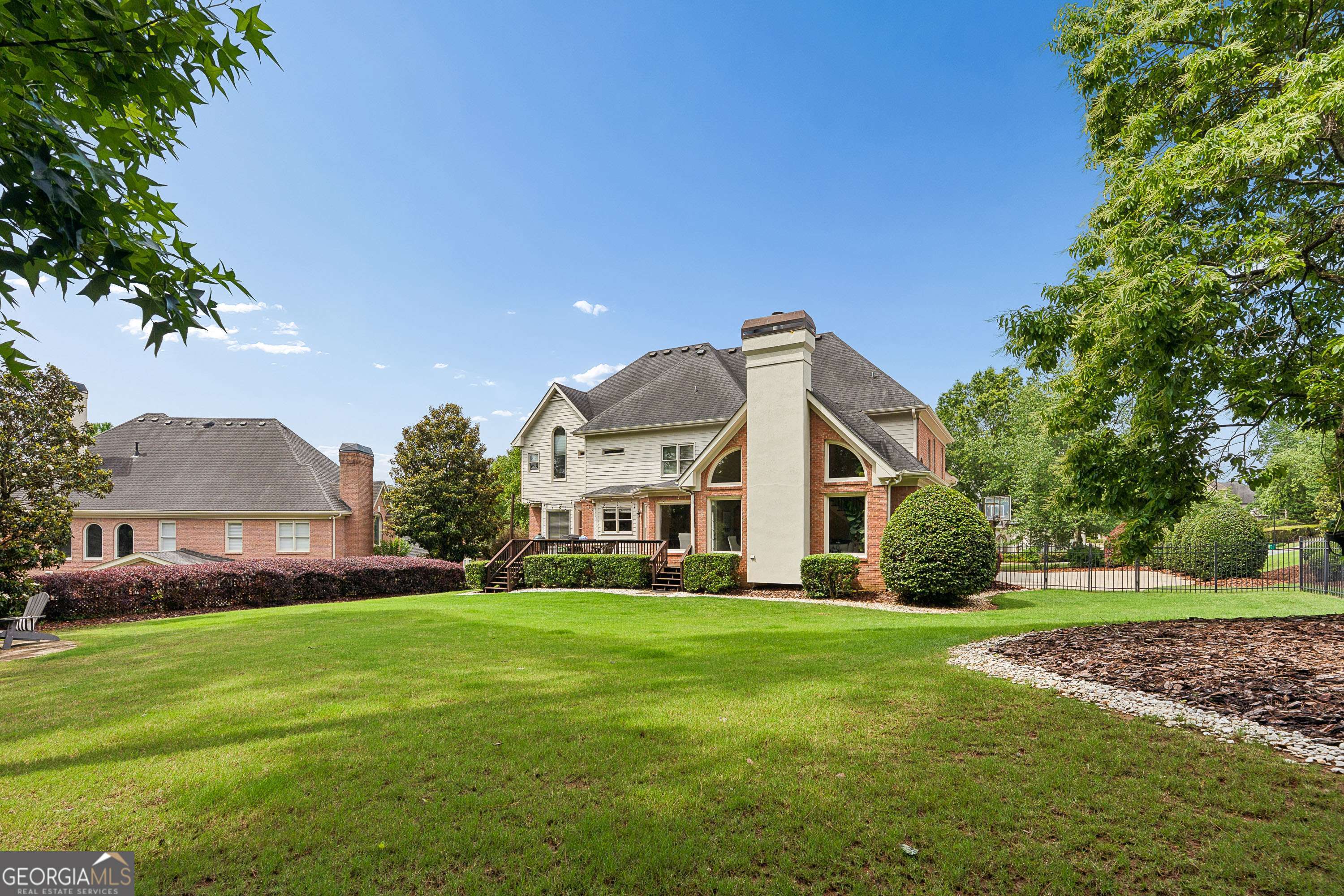 725 Pine Leaf CT