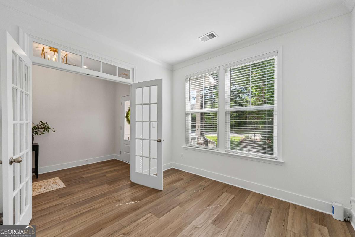 1880 Sycamore CIR