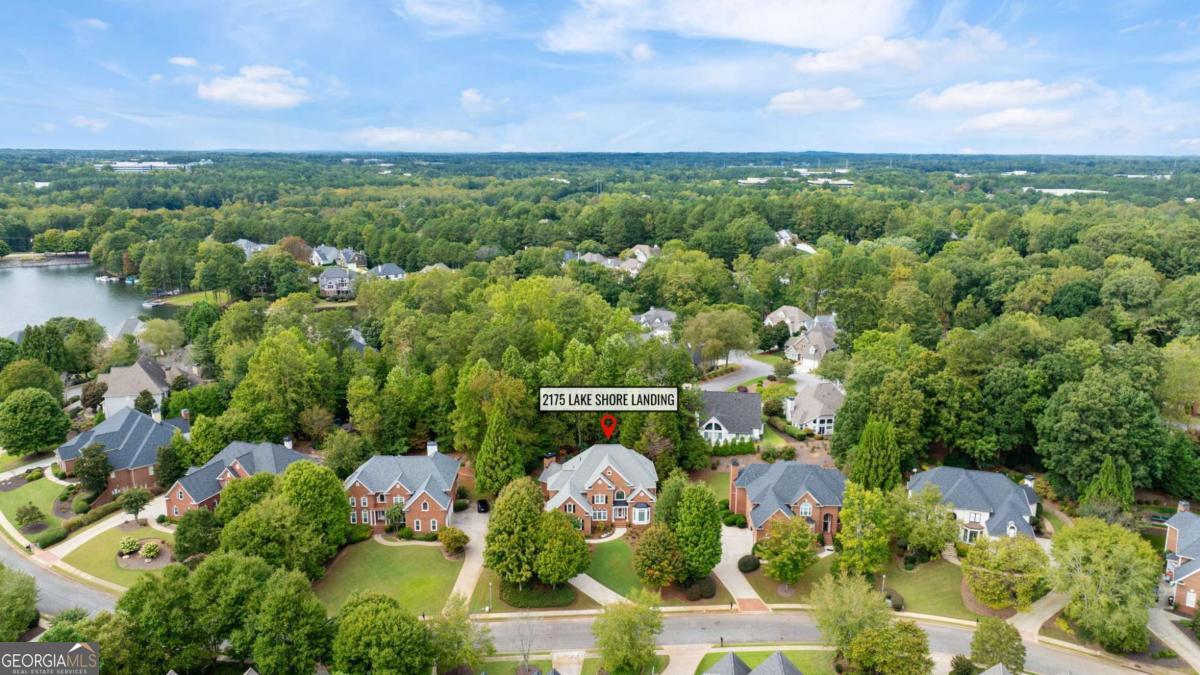 2175 Lake Shore LNDG