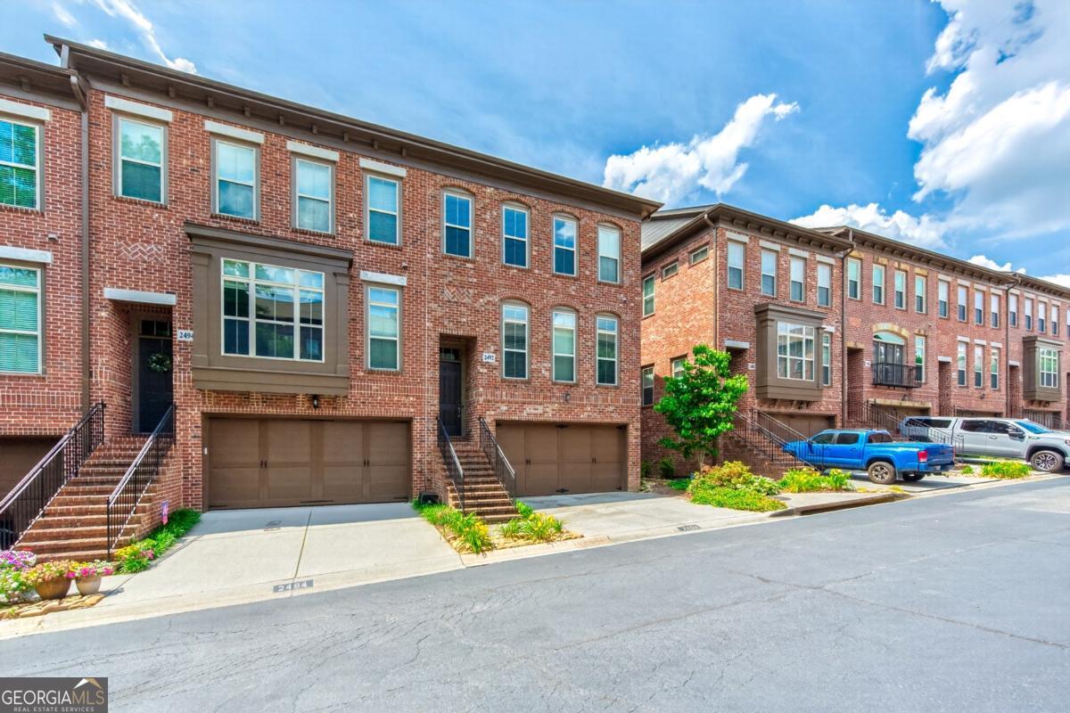 2492 Crescent Park CT 16