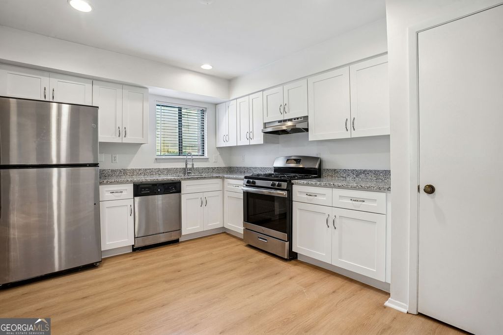 Photo of 2035 Powers Ferry Trace SE, Marietta, GA 30067 (MLS # 10741089)