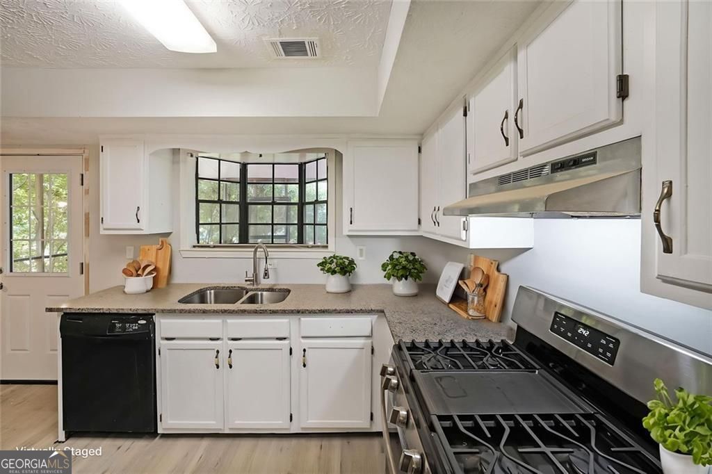 3087 Drexel LN