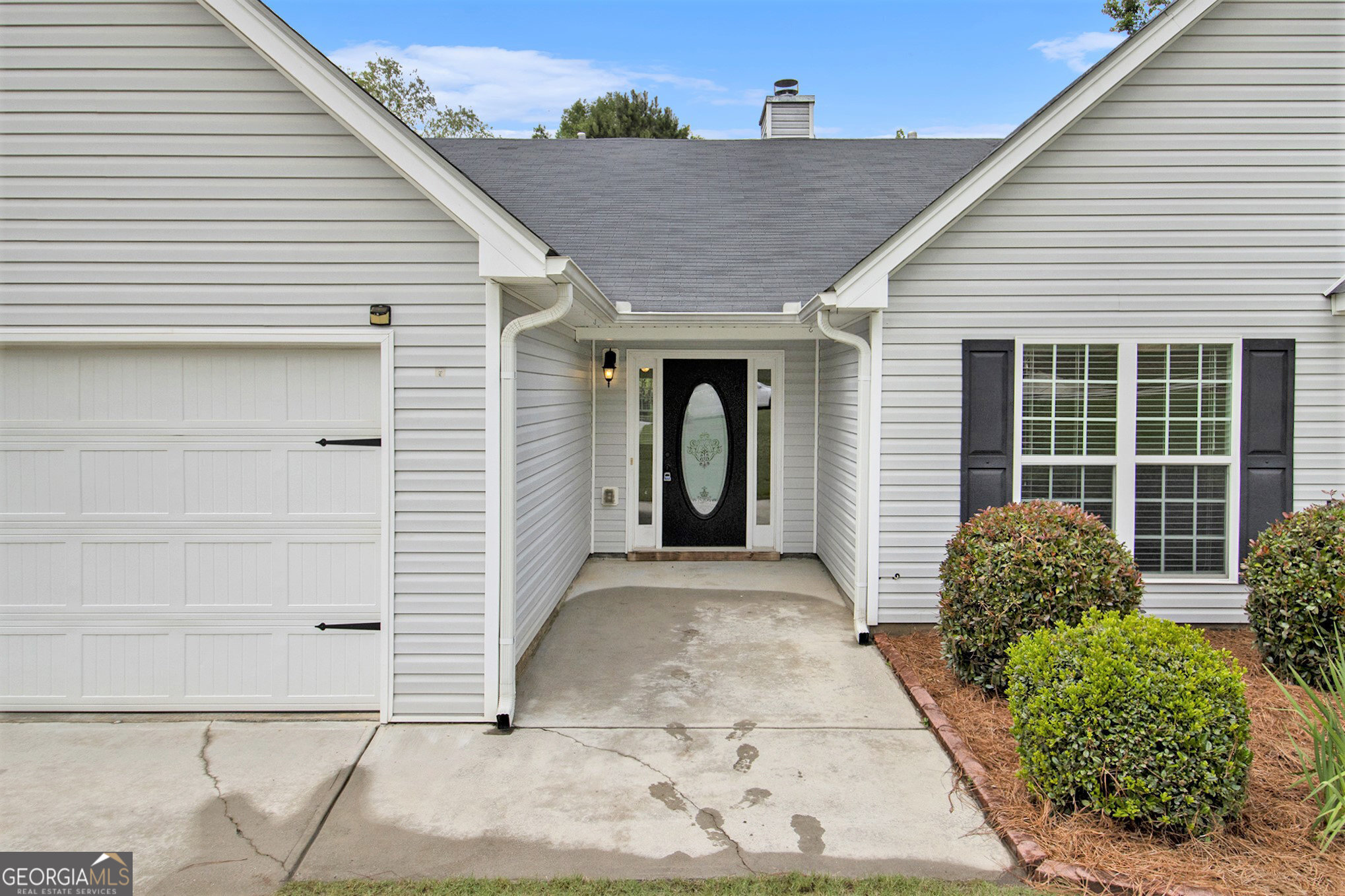 605 Embassy WALK