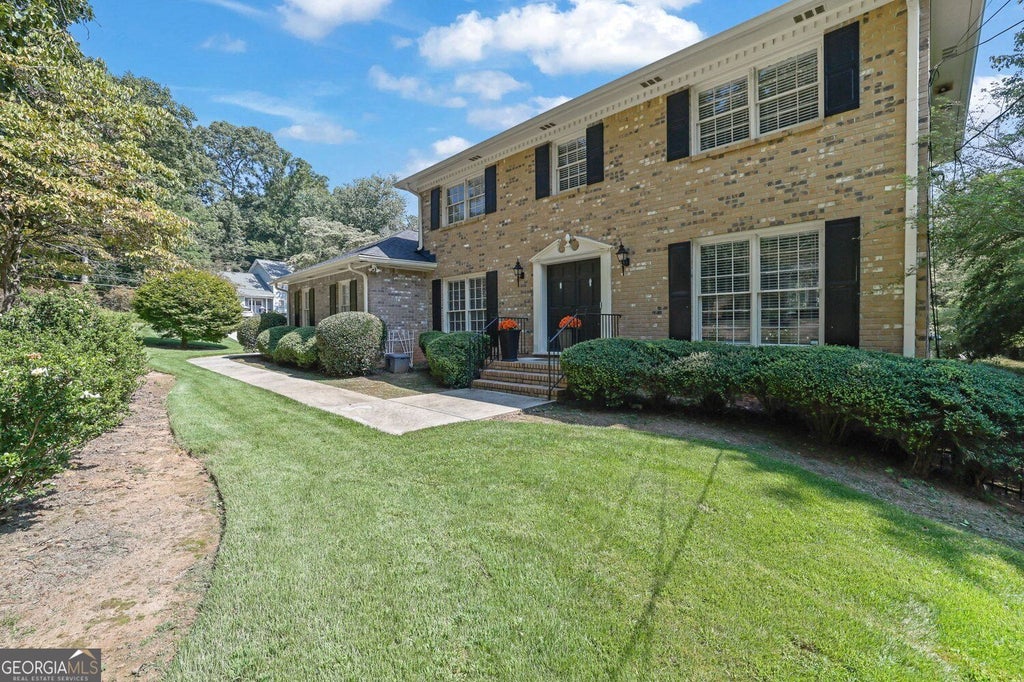 Photo of 5179 Meadowlake Drive, Dunwoody, GA 30338 (MLS # 10848885)