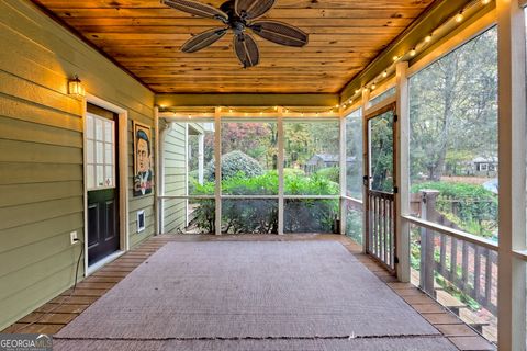 A home in Toccoa