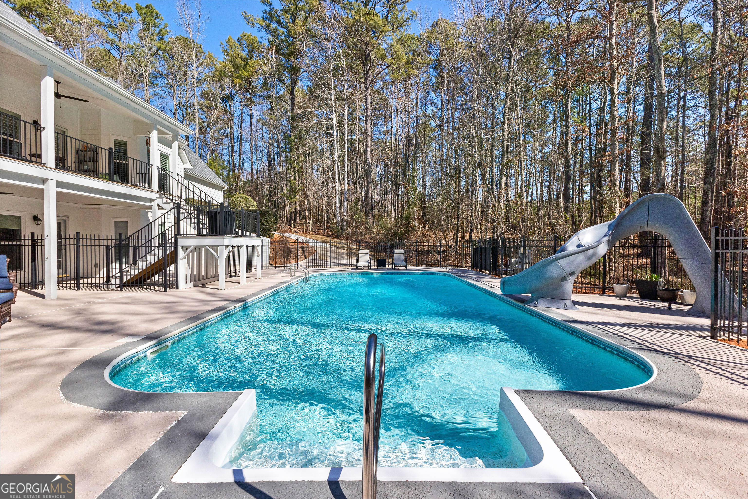 Peachtree City, Georgia 30269, United States, 5 Bedrooms Bedrooms, ,4 BathroomsBathrooms,Residential,Pending,82994