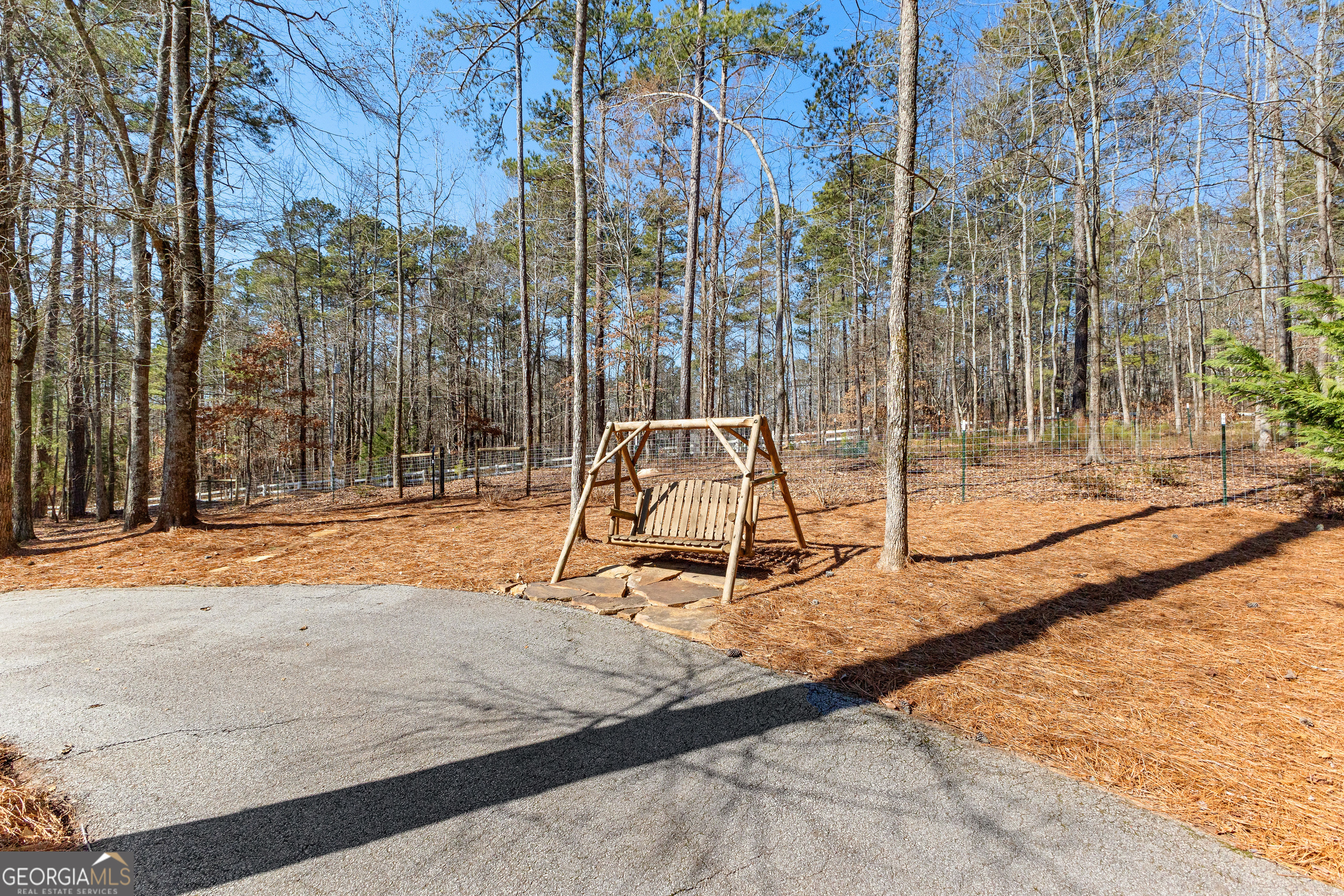 Peachtree City, Georgia 30269, United States, 5 Bedrooms Bedrooms, ,4 BathroomsBathrooms,Residential,Pending,82994