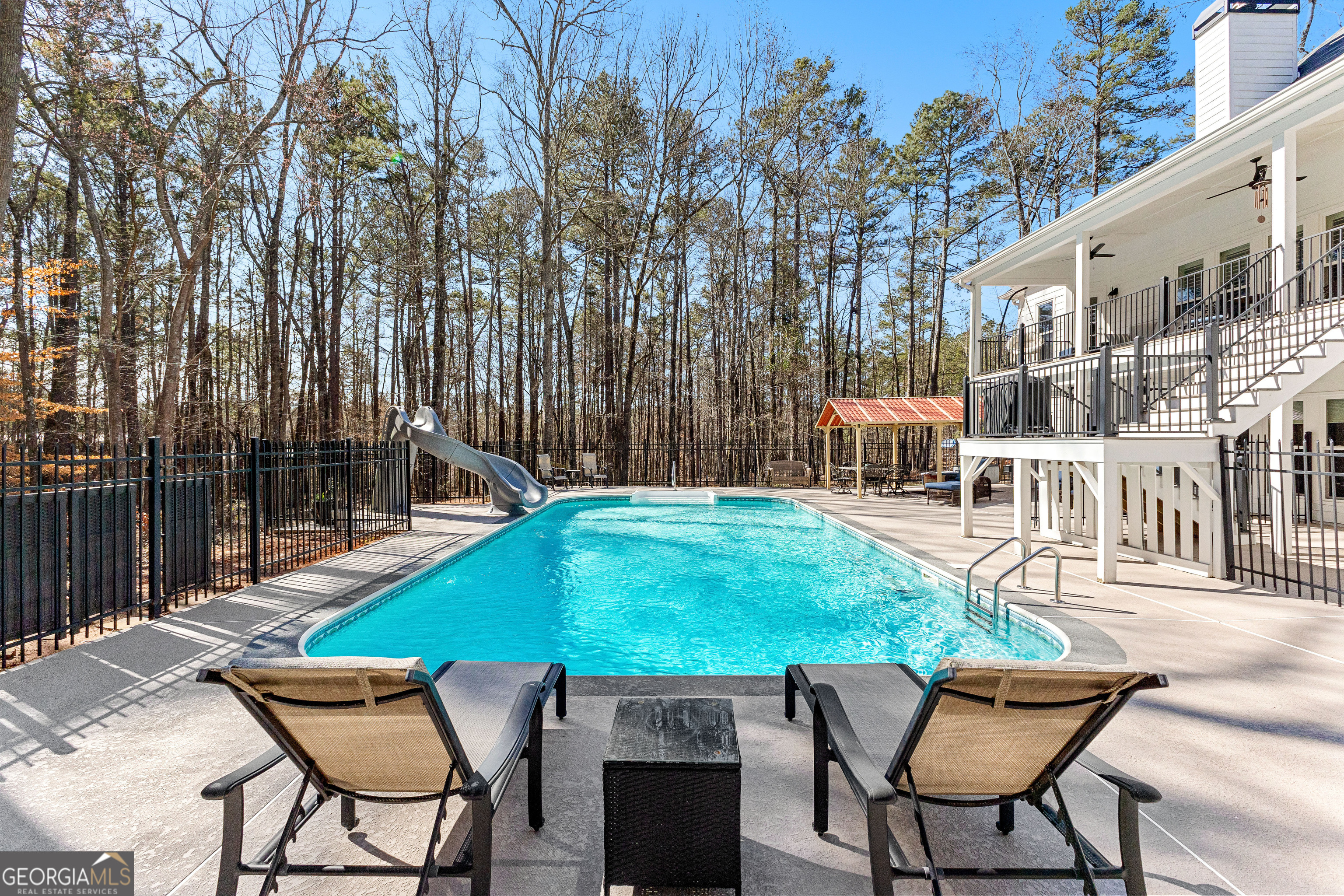 Peachtree City, Georgia 30269, United States, 5 Bedrooms Bedrooms, ,4 BathroomsBathrooms,Residential,Pending,82994