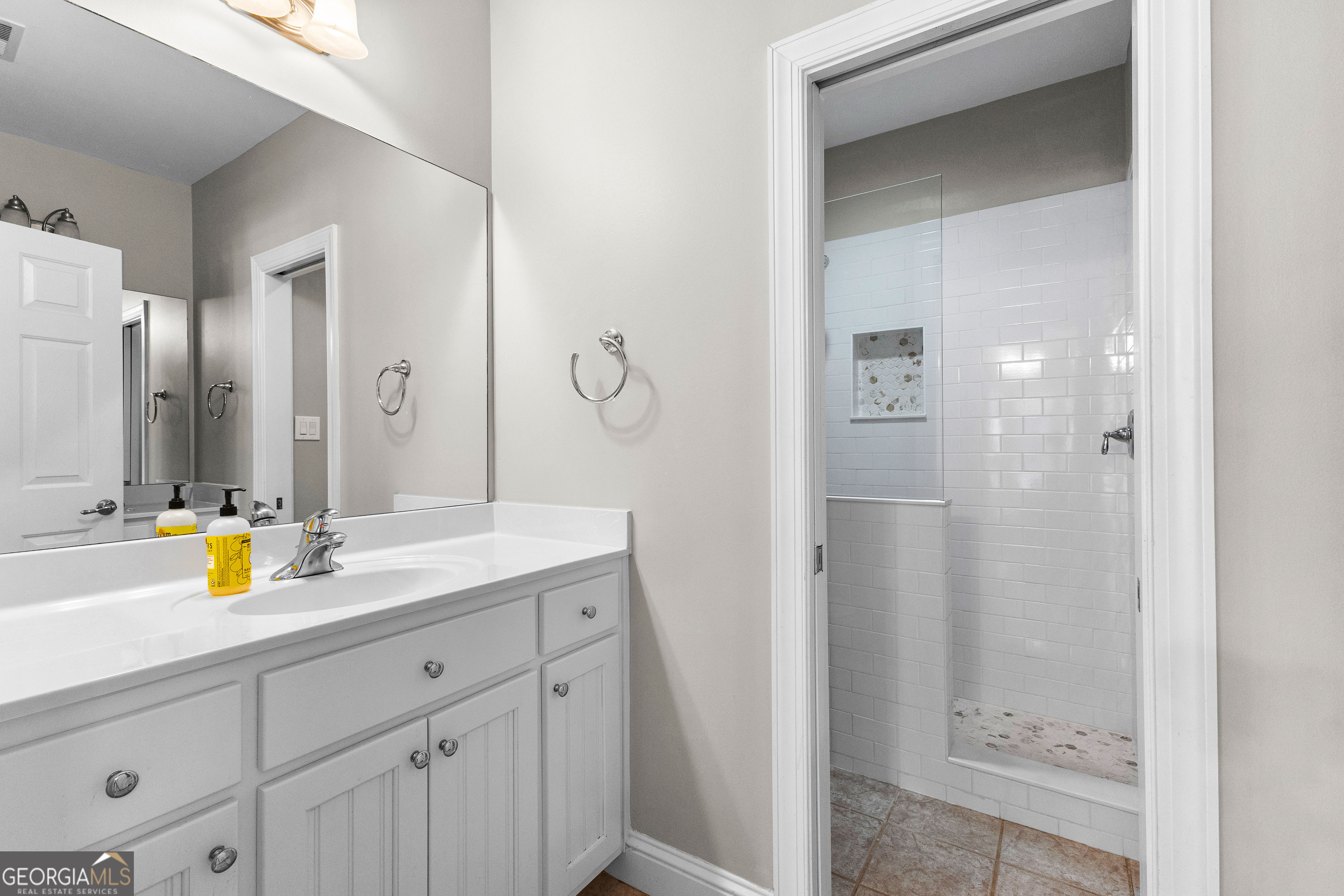 Peachtree City, Georgia 30269, United States, 5 Bedrooms Bedrooms, ,4 BathroomsBathrooms,Residential,Pending,82994