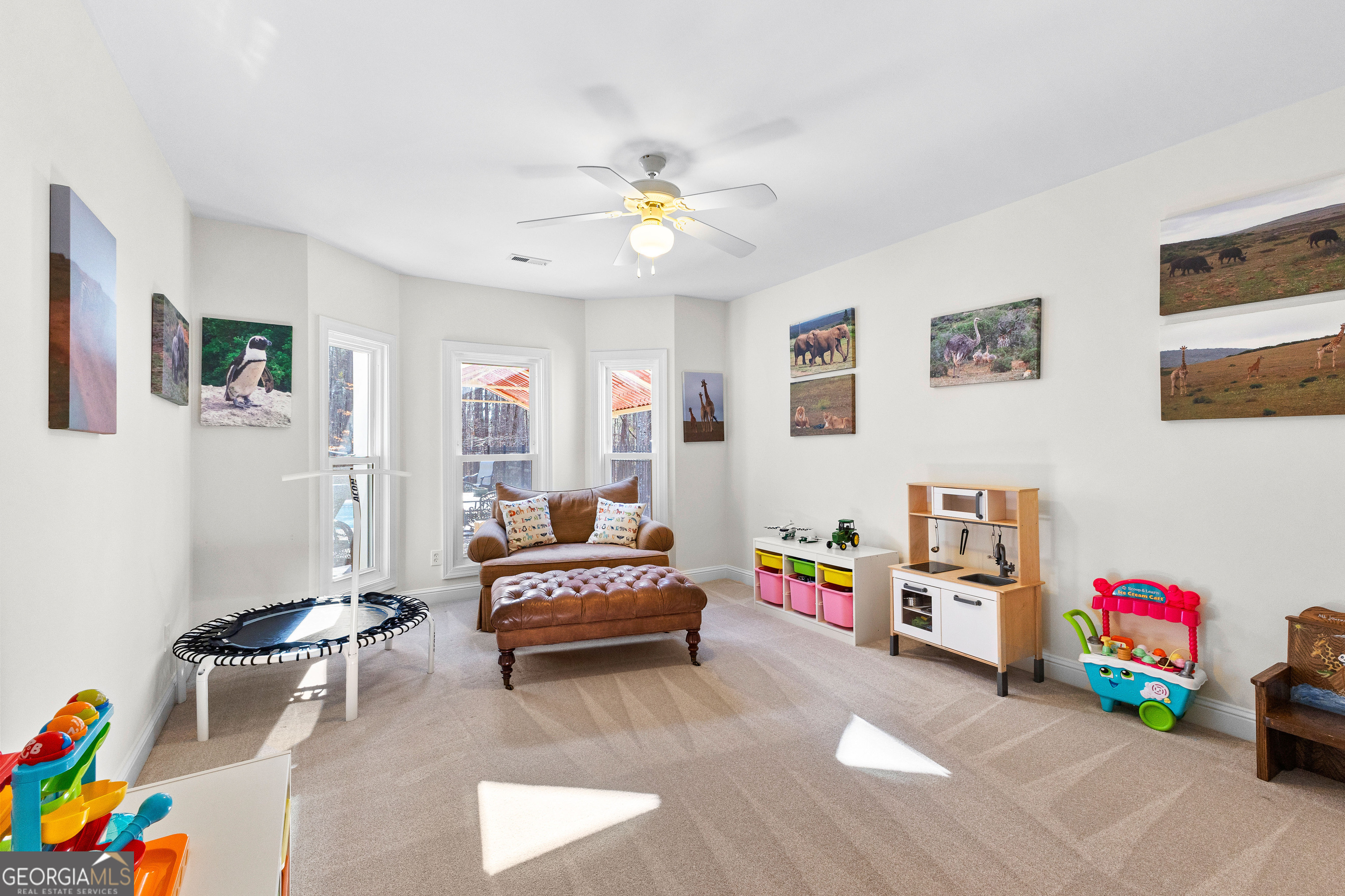 Peachtree City, Georgia 30269, United States, 5 Bedrooms Bedrooms, ,4 BathroomsBathrooms,Residential,Pending,82994