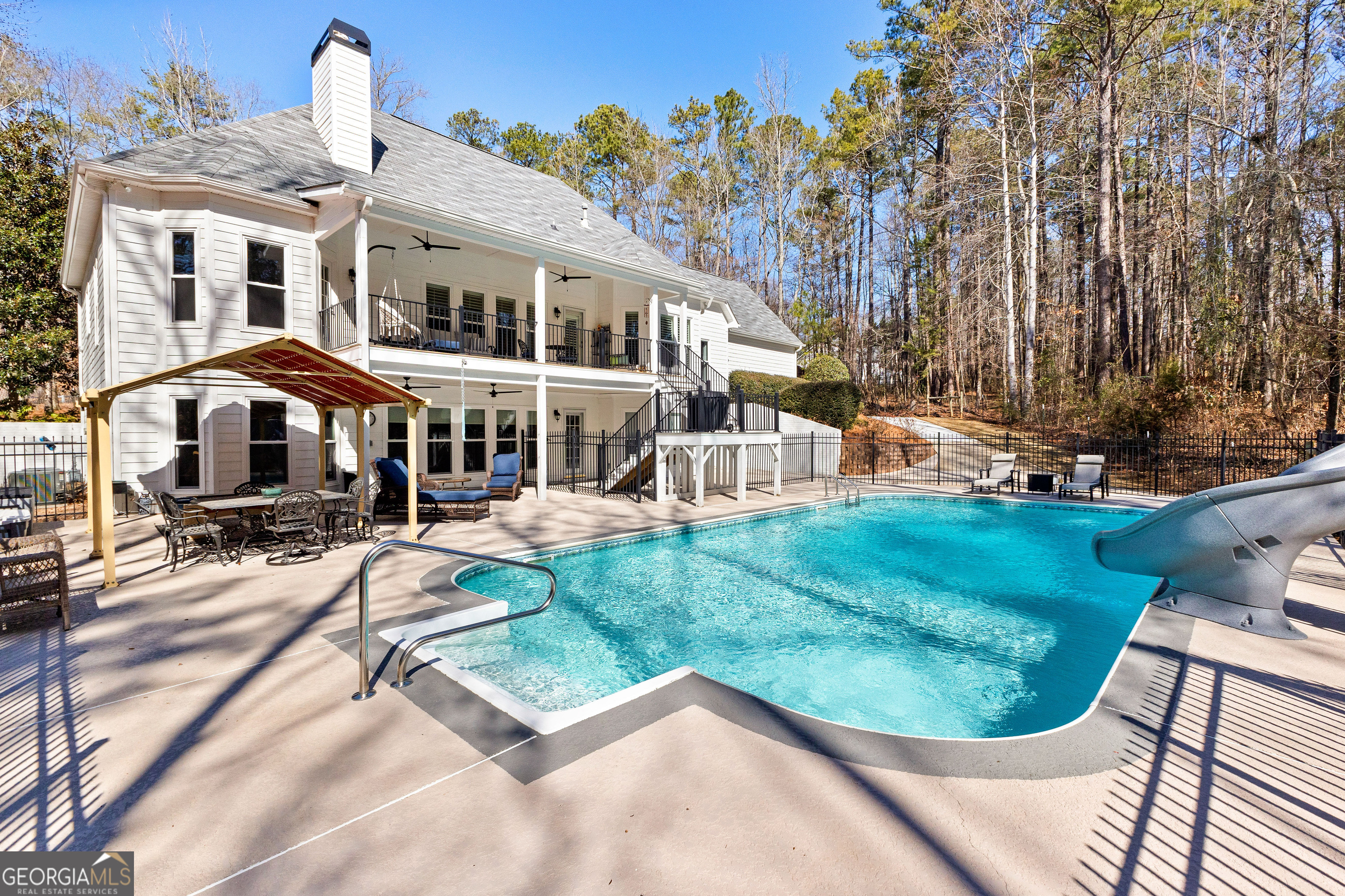 Peachtree City, Georgia 30269, United States, 5 Bedrooms Bedrooms, ,4 BathroomsBathrooms,Residential,Pending,82994