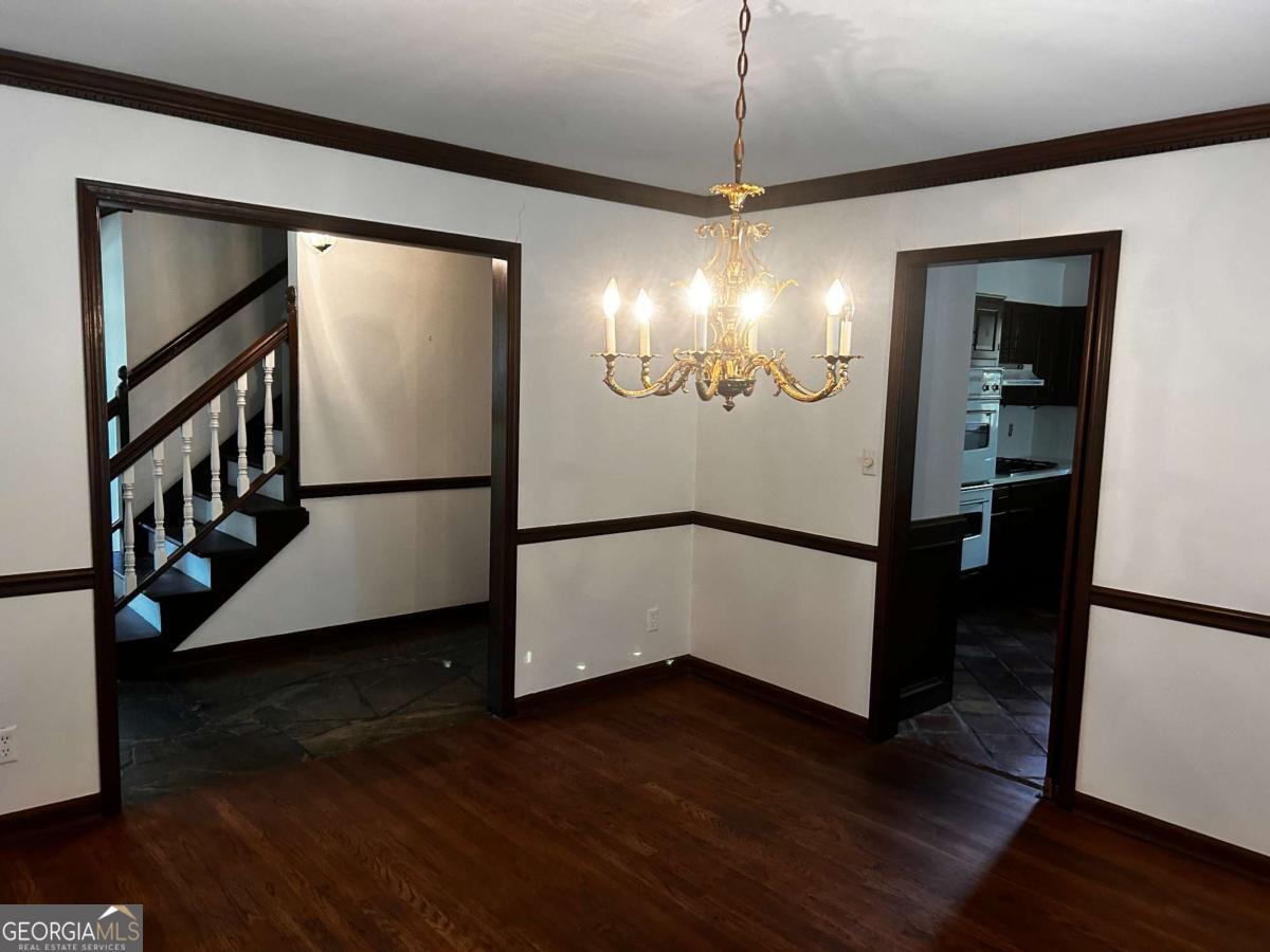 285 Old College WAY