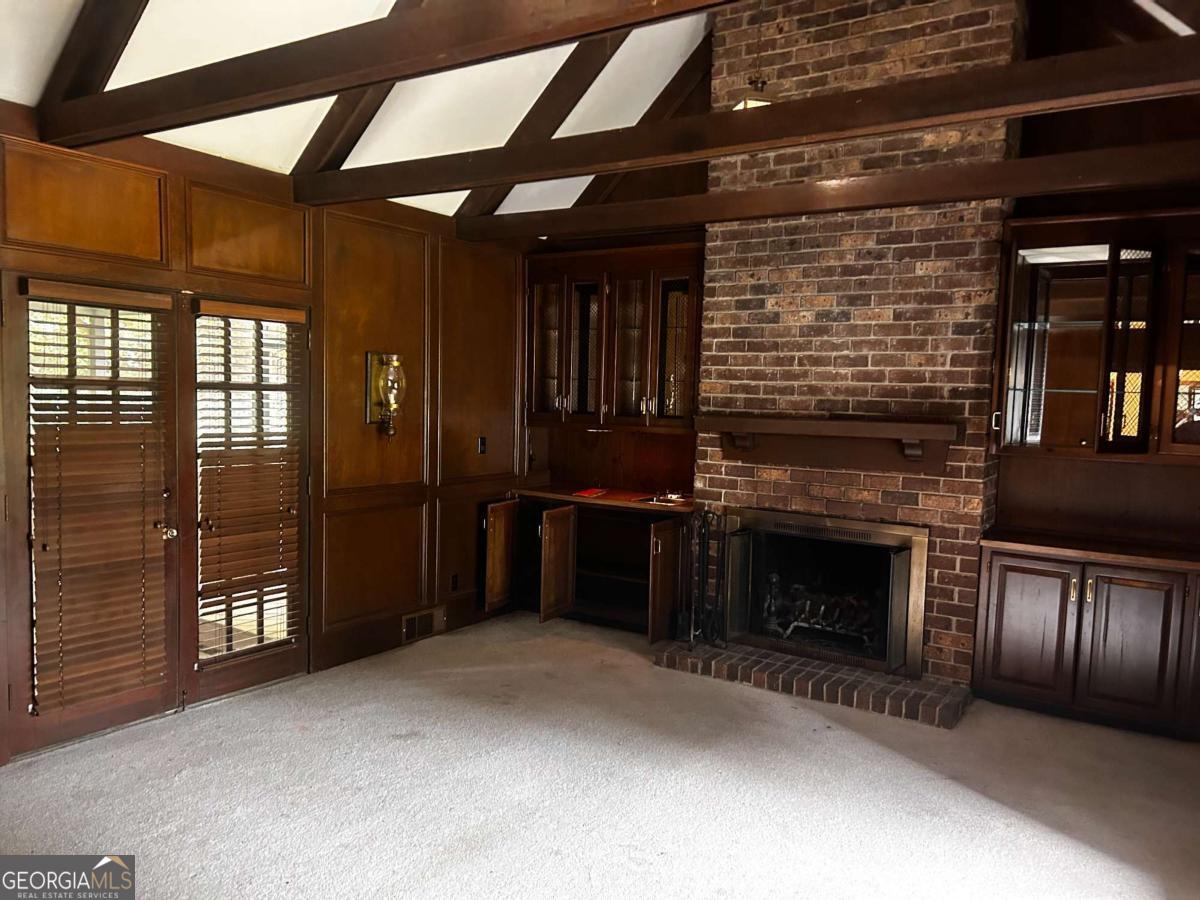 285 Old College WAY