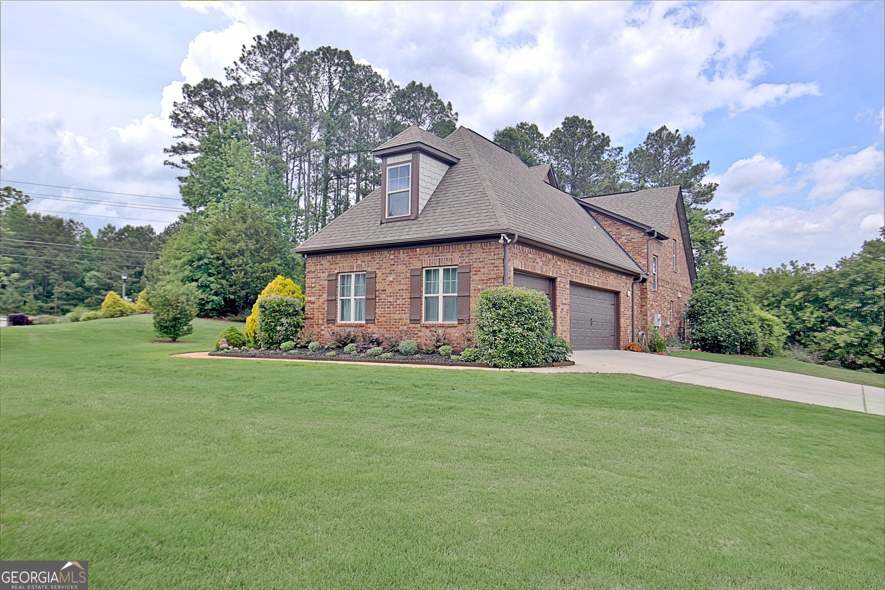 100 Woodcanoe CT