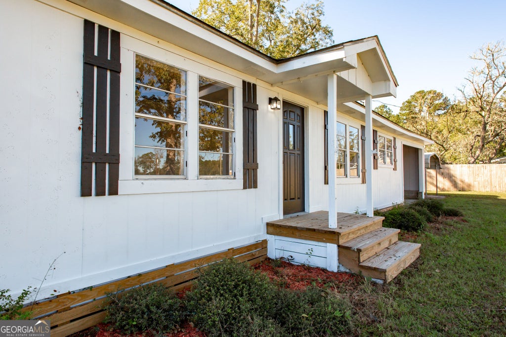 Photo of 4417 Railroad Avenue, Waycross, GA 31503 (MLS # 10877768)