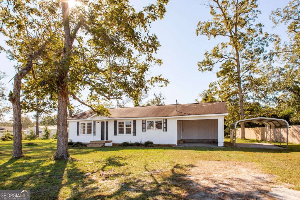Photo of 4417 Railroad Avenue, Waycross, GA 31503 (MLS # 10877768)