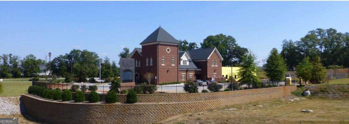 908 S Carroll RD