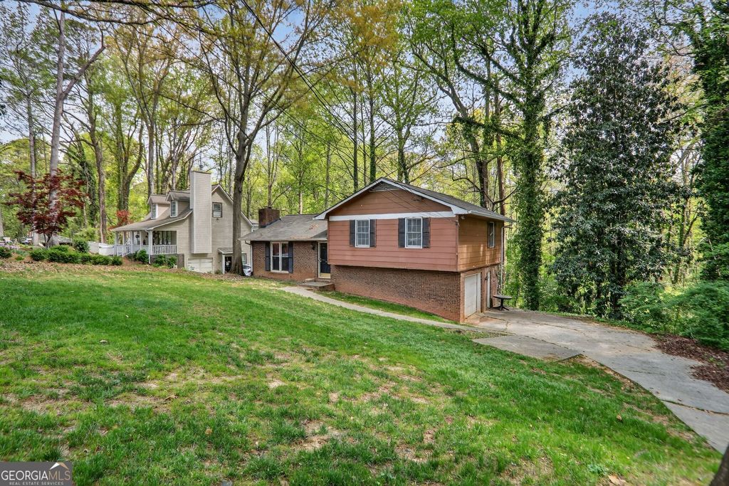 Photo of 6431 Wright Road, Atlanta, GA 30328 (MLS # 10722287)