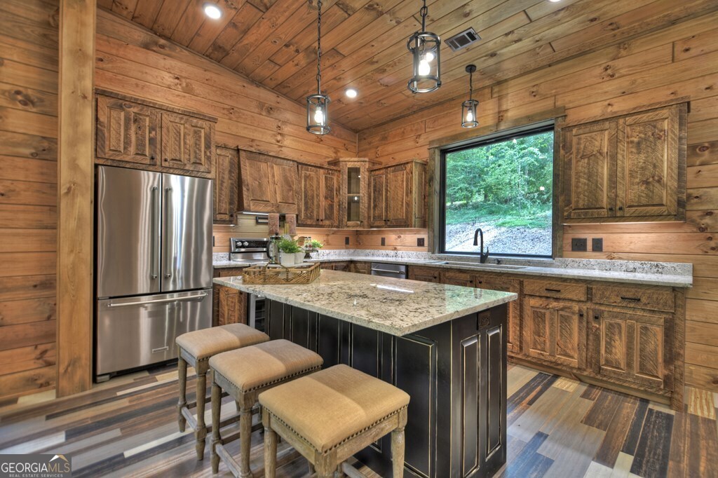 968 Hidden Valley DR