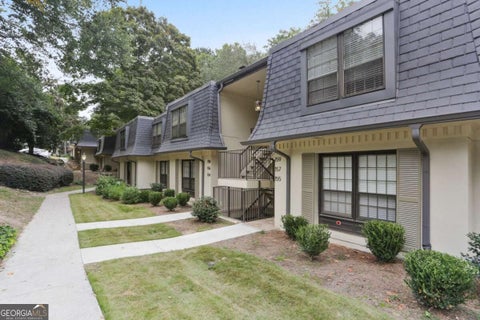 Photo of 158 Maribeau Square NW, Atlanta, GA 30327 (MLS # 10845555)