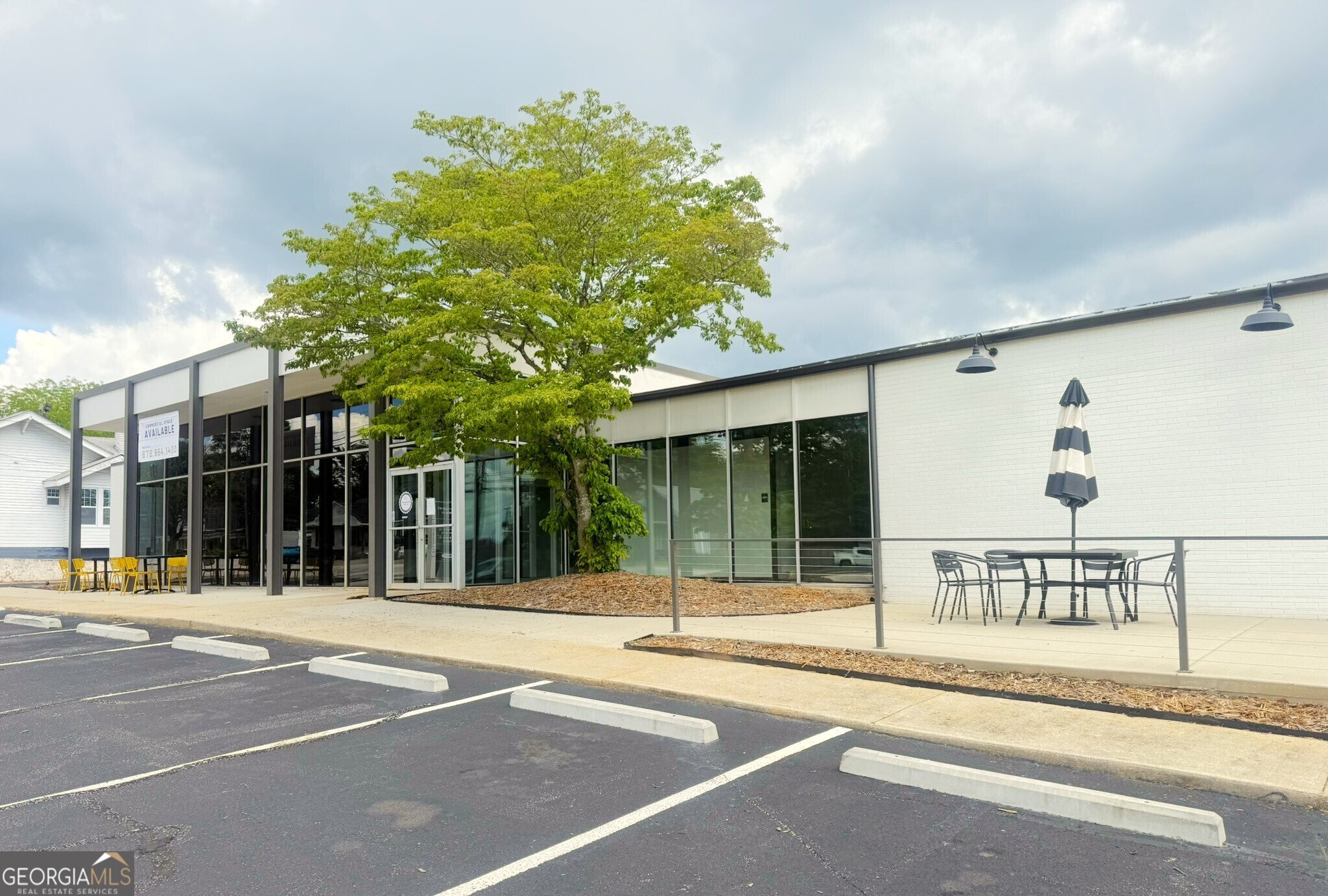 270 sq ft office space located at 211 Hamilton Ave, Suite 7. Spacious enough to serve as a large private office, accommodate two desks comfortably, or function as a dedicated meeting area with a full-size conference table for team or client gatherings. The monthly rent includes electricity, water, gas, and access to a shared WiFi network. Tenants who prefer a dedicated internet connection may install service at their own expense. This space is ideal for small businesses, startups, or remote professionals looking for a secure and convenient office setting.