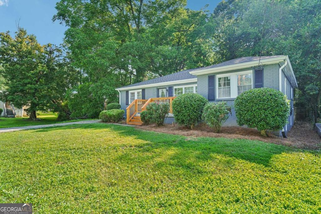 Photo of 125 Chappell Road SW, Atlanta, GA 30314 (MLS # 10659189)