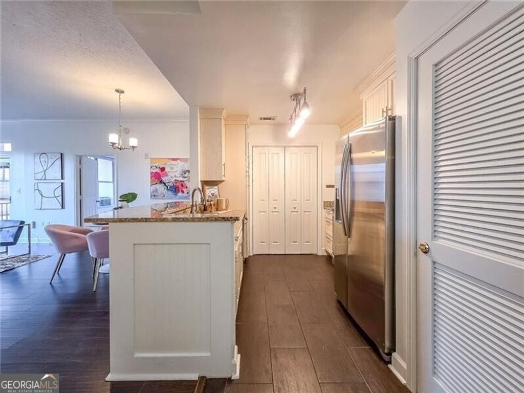 Photo of 1101 Juniper Street NE #211, Atlanta, GA 30309 (MLS # 10676018)