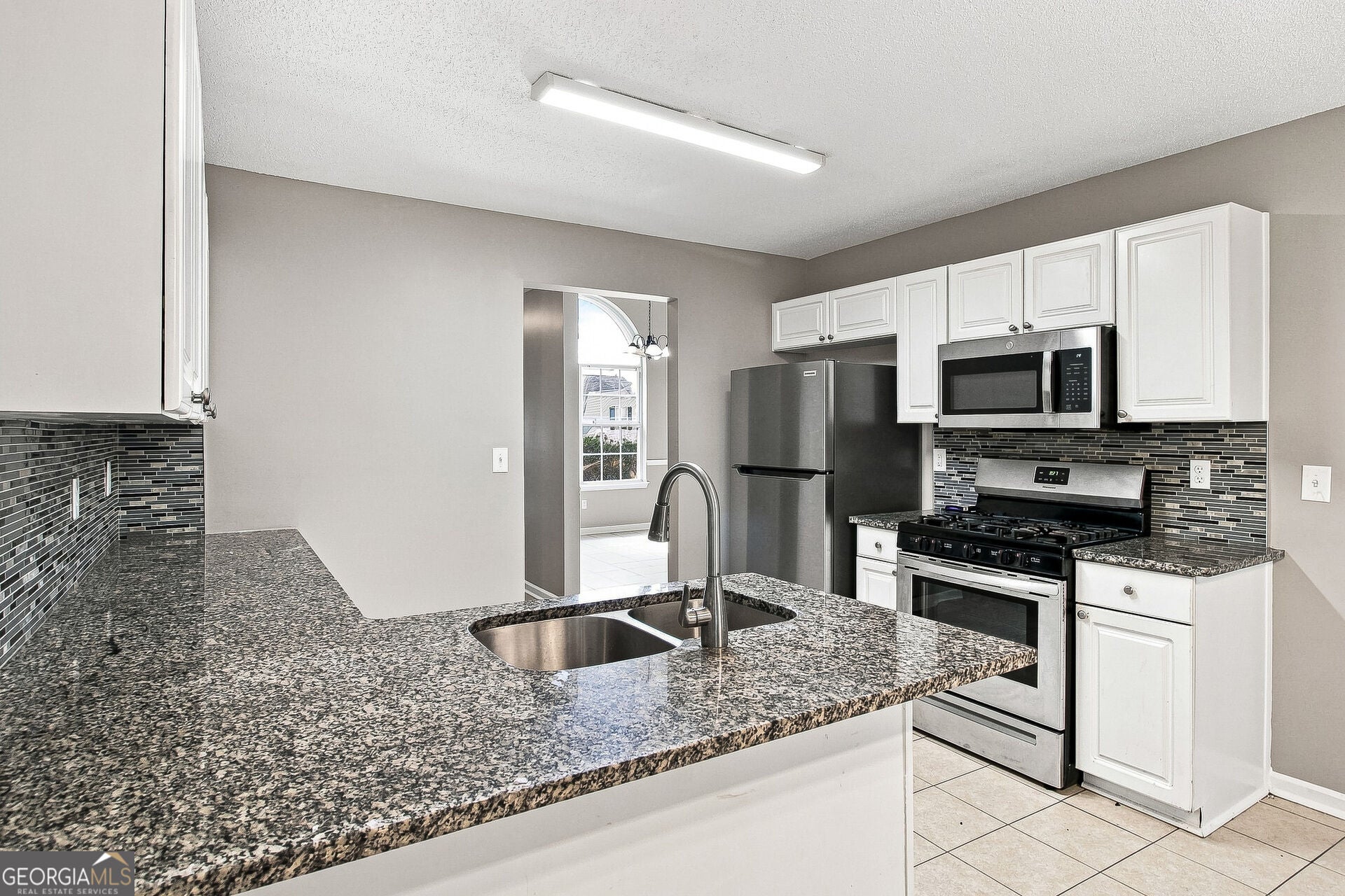 6258 Lakeview CT