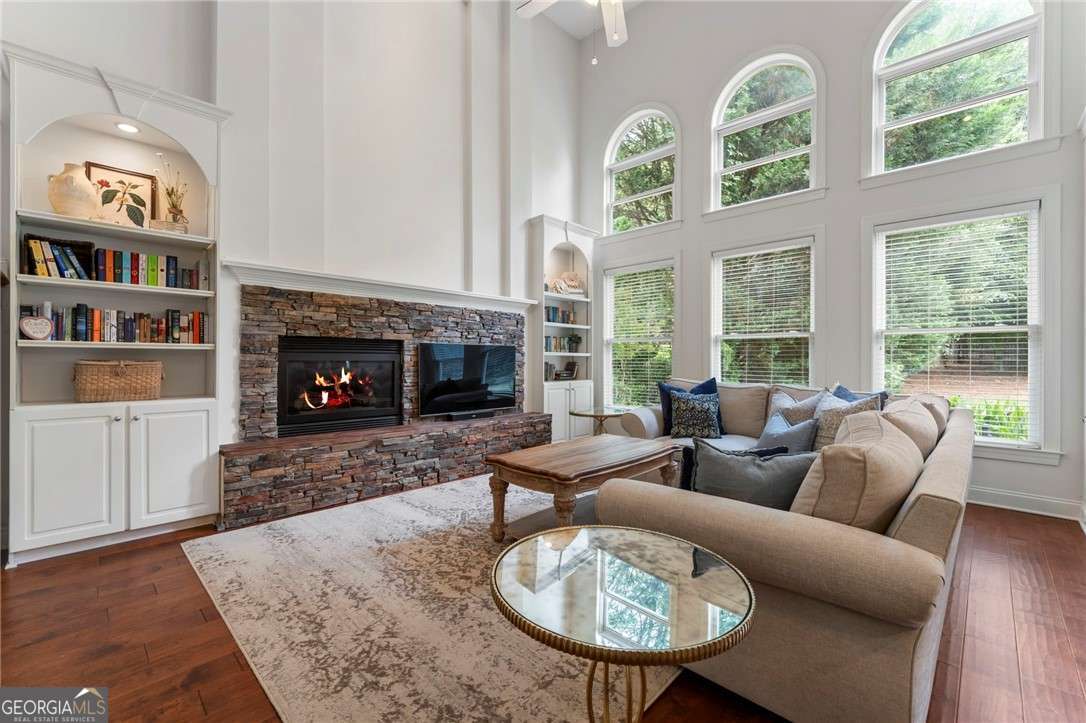 1055 Beacon Hill XING