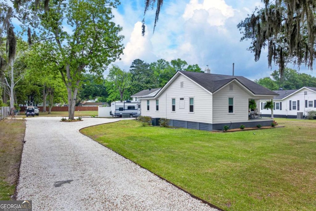 Photo of 90 Varnedoe Avenue, Garden City, GA 31408 (MLS # 10742198)