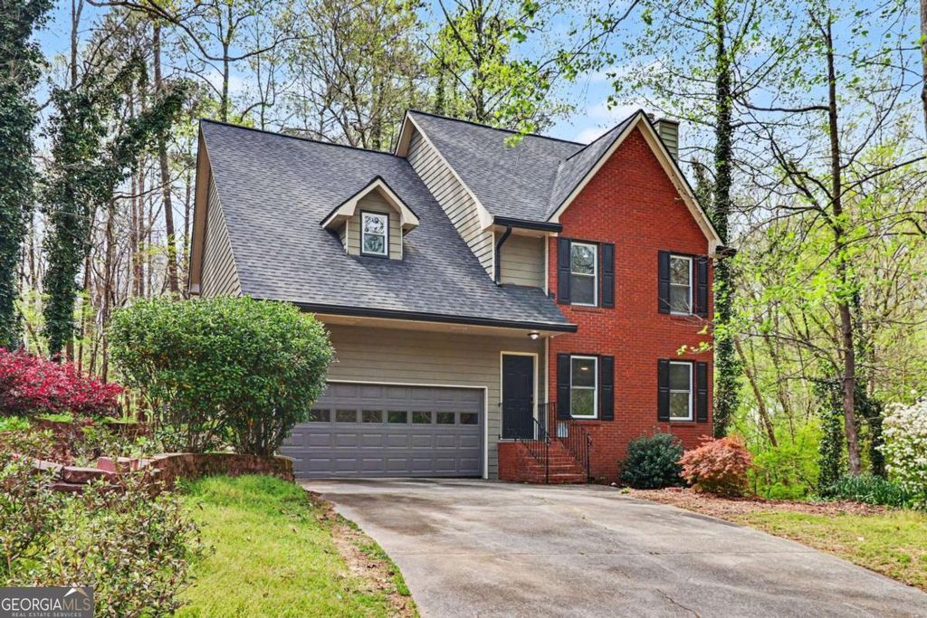 Photo of 2227 Mcquiston Drive SW, Marietta, GA 30064 (MLS # 10724326)