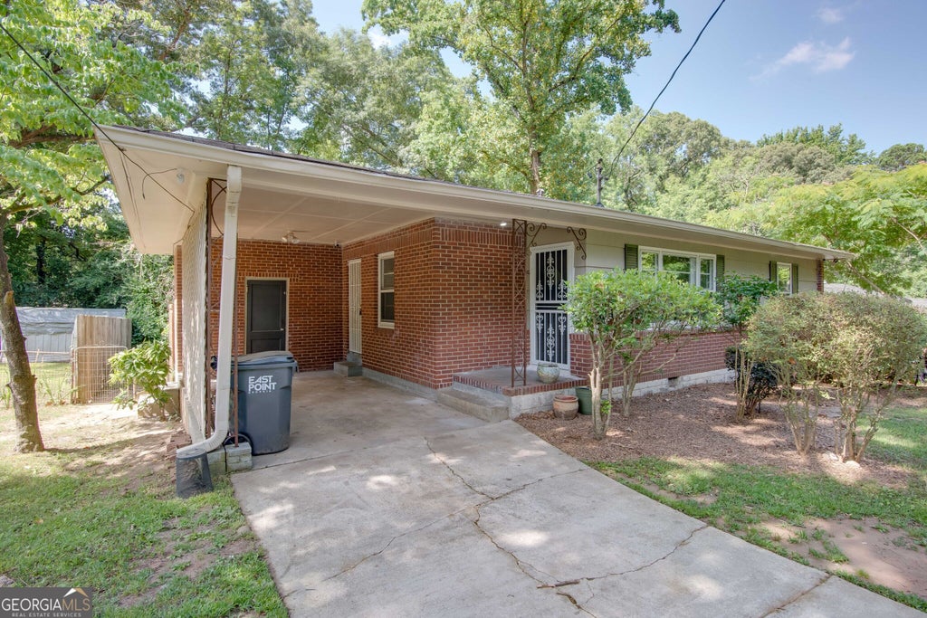 Photo of 2304 Bonner Road, East Point, GA 30344 (MLS # 10874954)