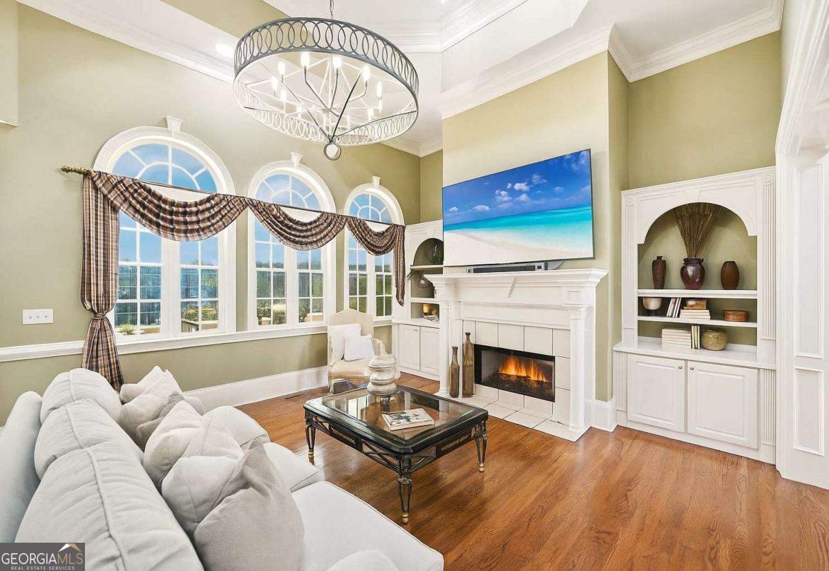 Chatsworth - Residential