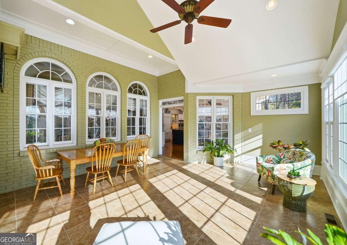 Chatsworth - Residential