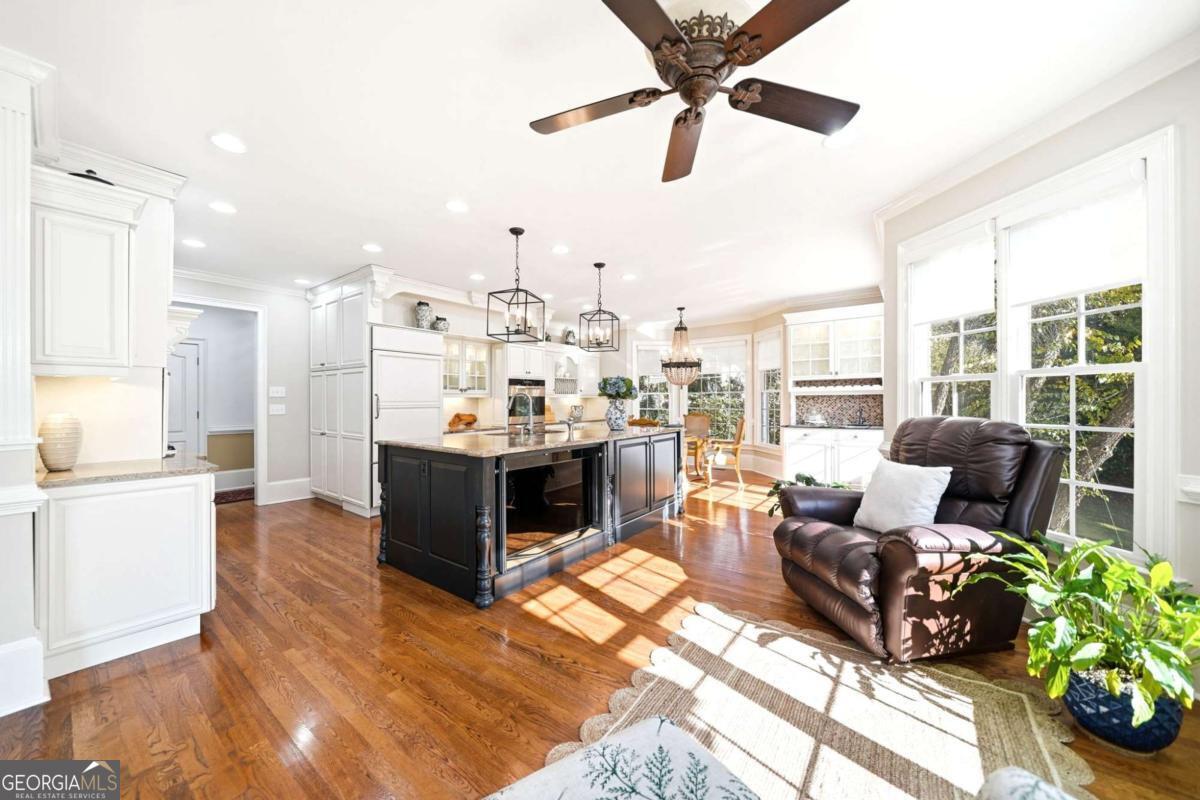 Chatsworth - Residential