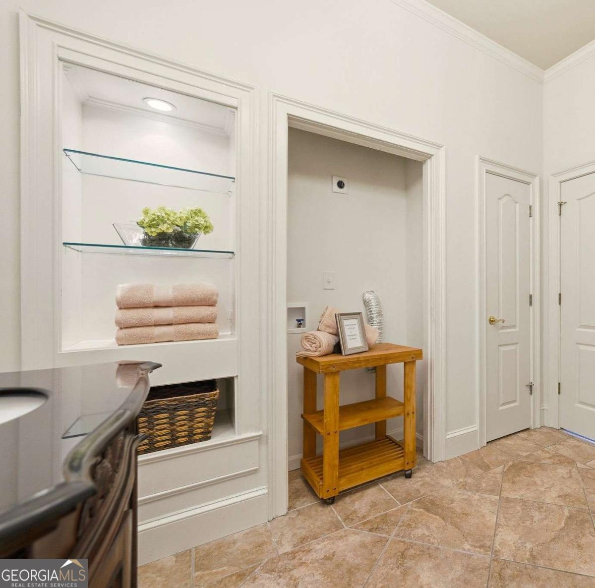 Chatsworth - Residential