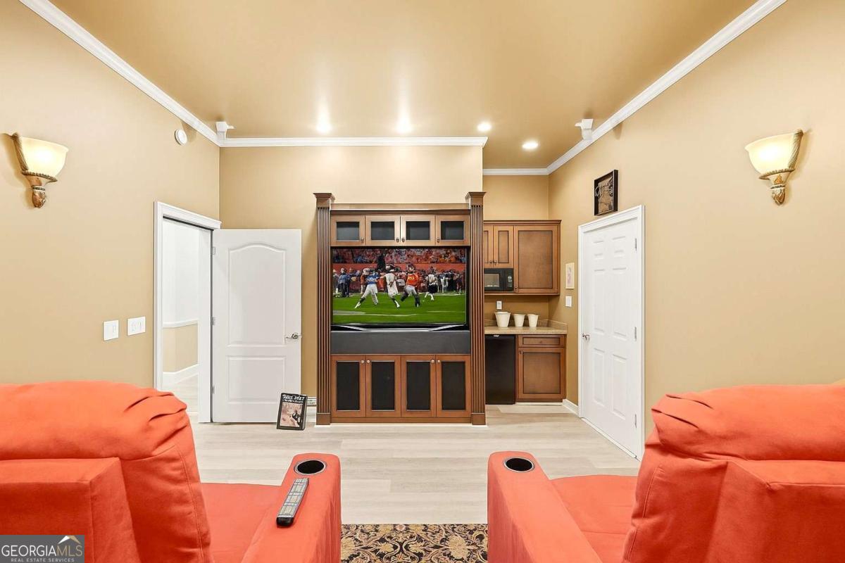 Chatsworth - Residential