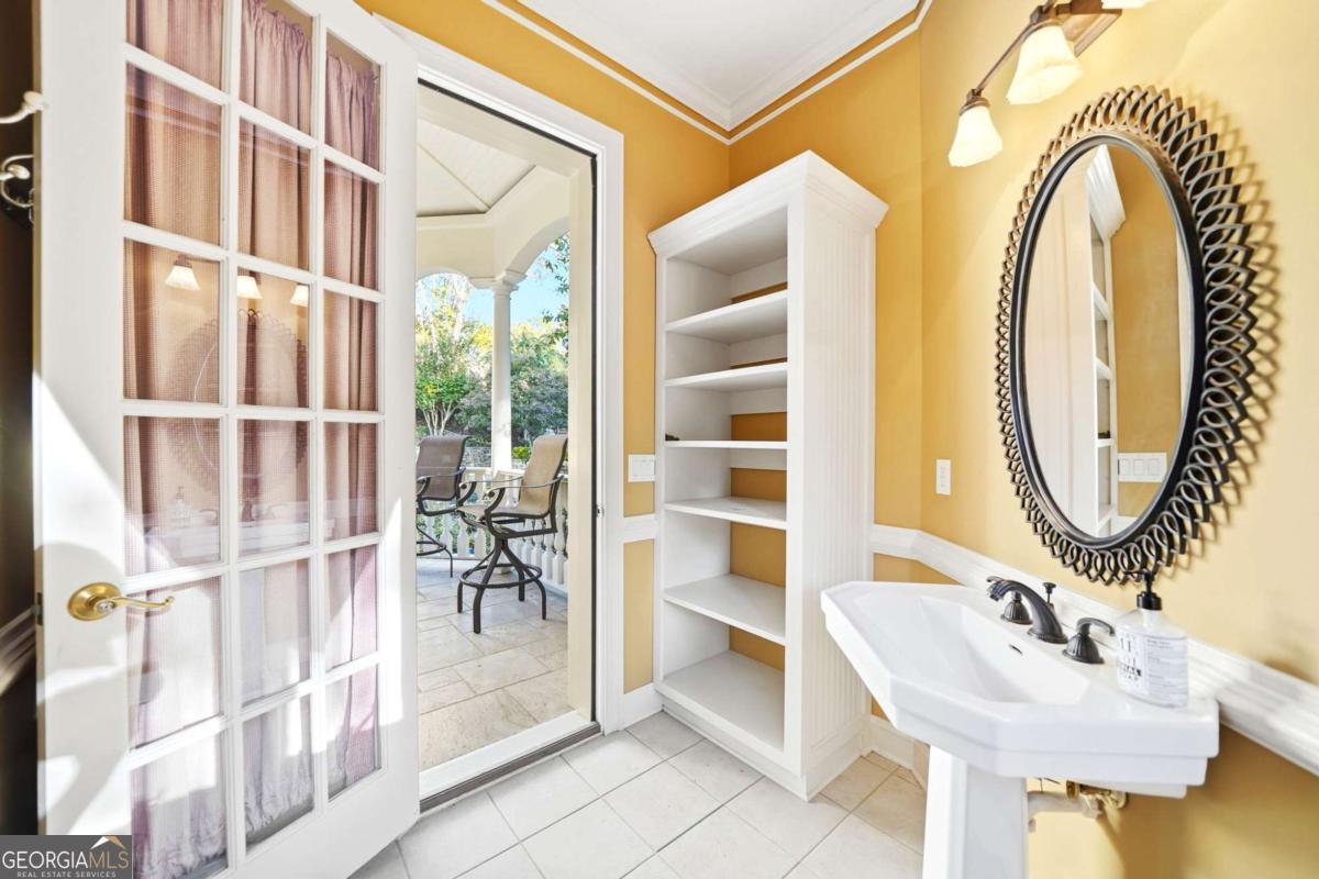 Chatsworth - Residential