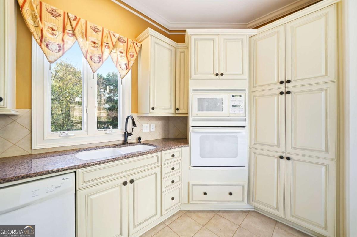 Chatsworth - Residential