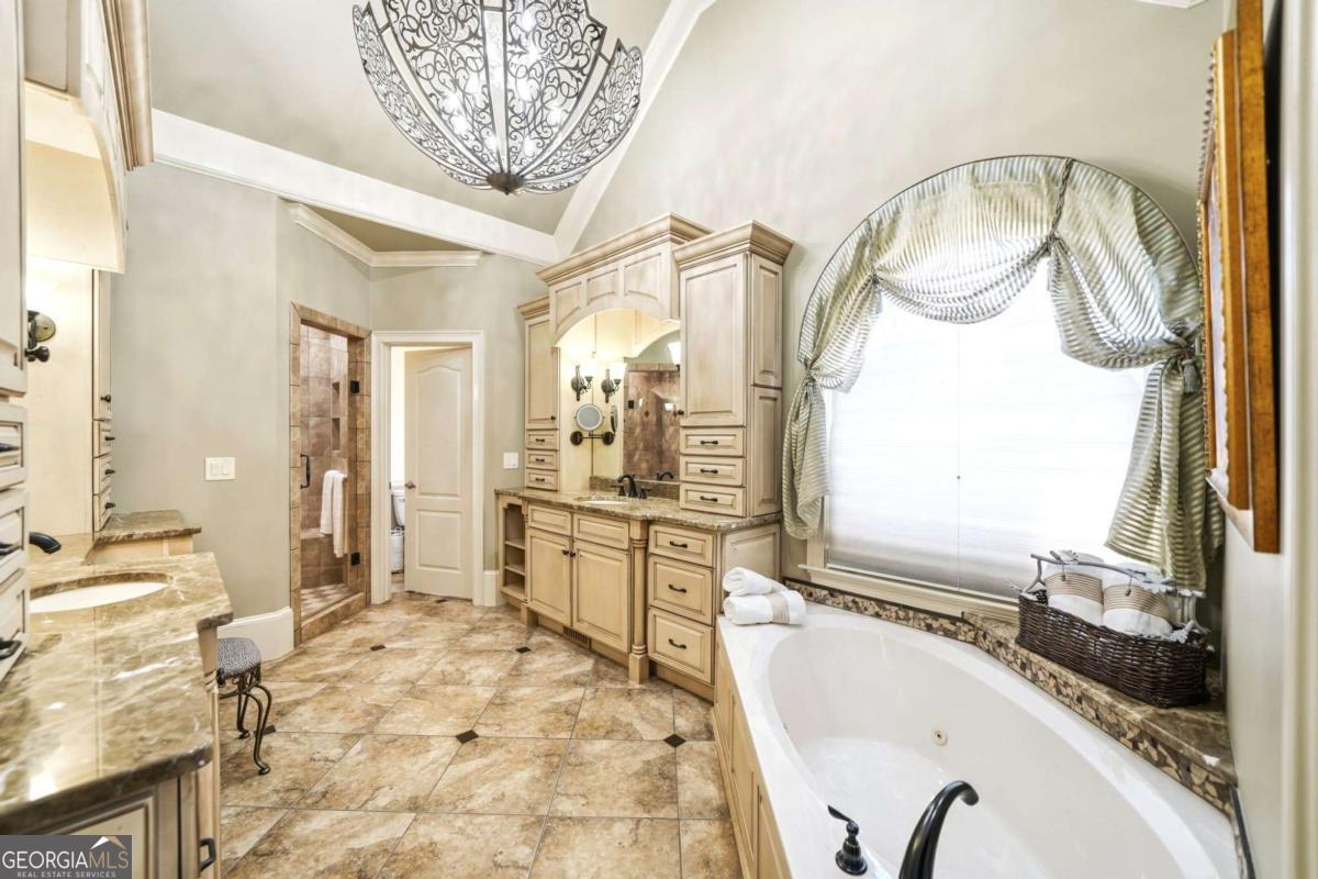 Chatsworth - Residential