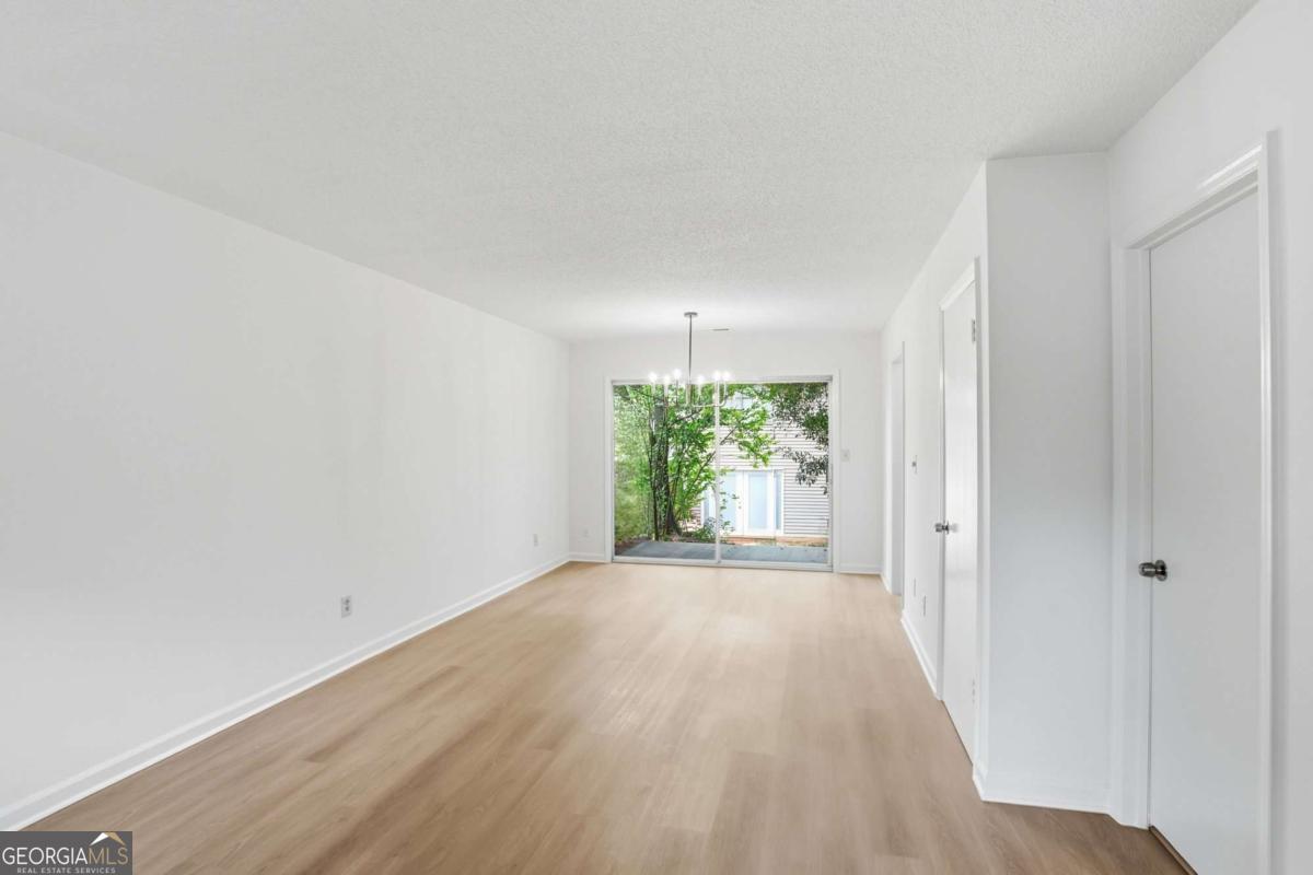 413 Promenade CT SW