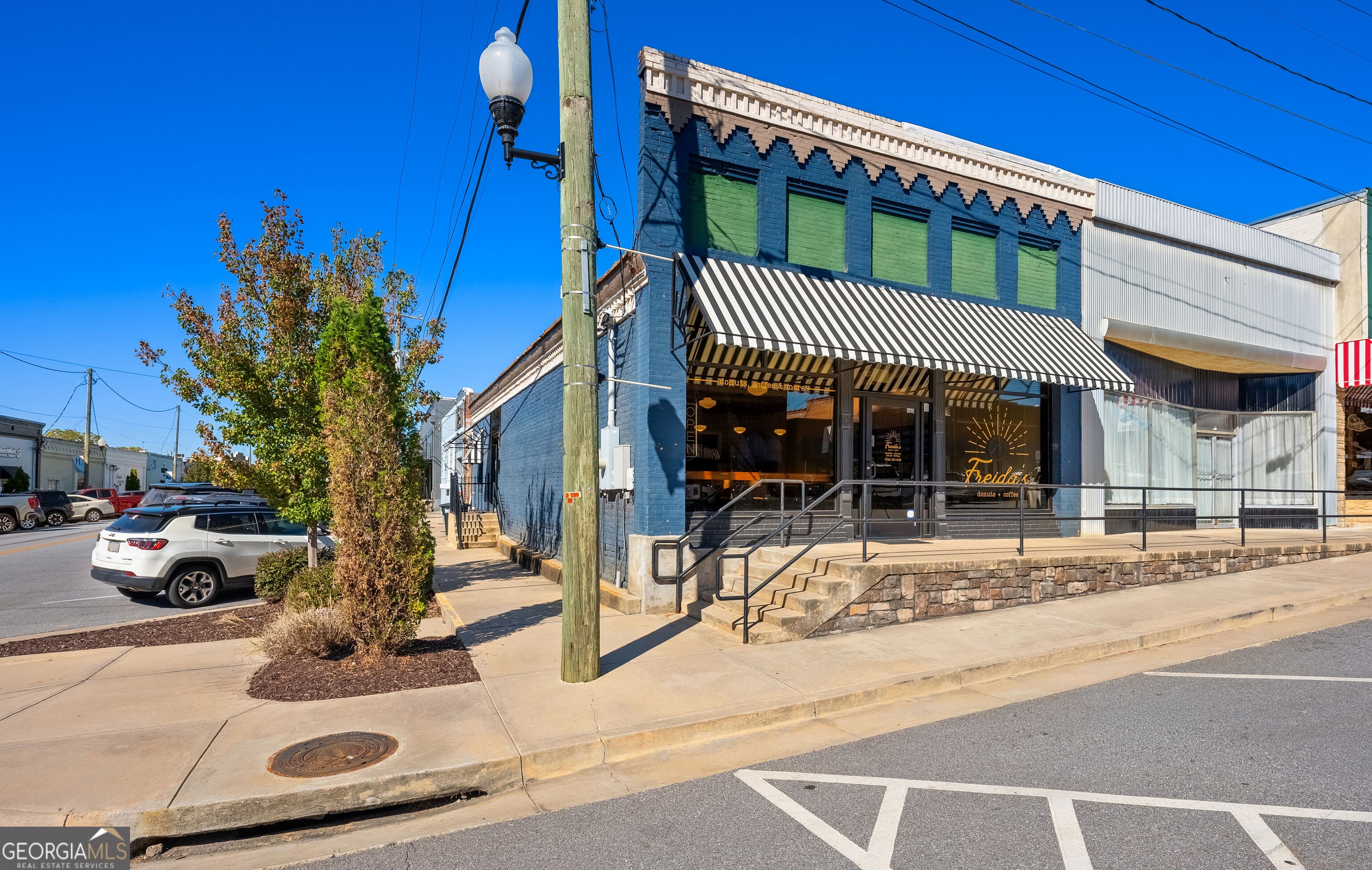 50 S Forest AVE